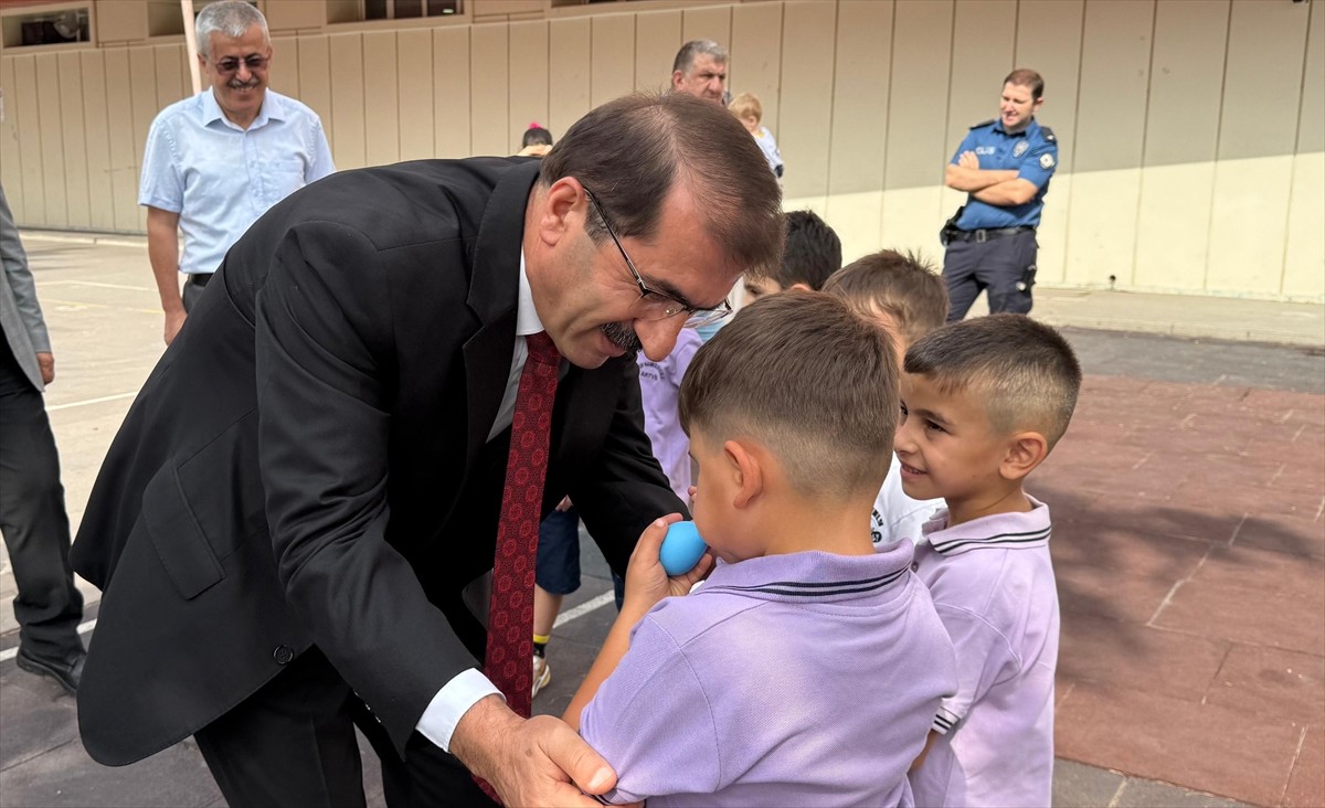 Artvin'de, 2025-2026 eğitim öğretim yılında okul öncesi ve ilkokula başlayan öğrencilere yönelik 5...