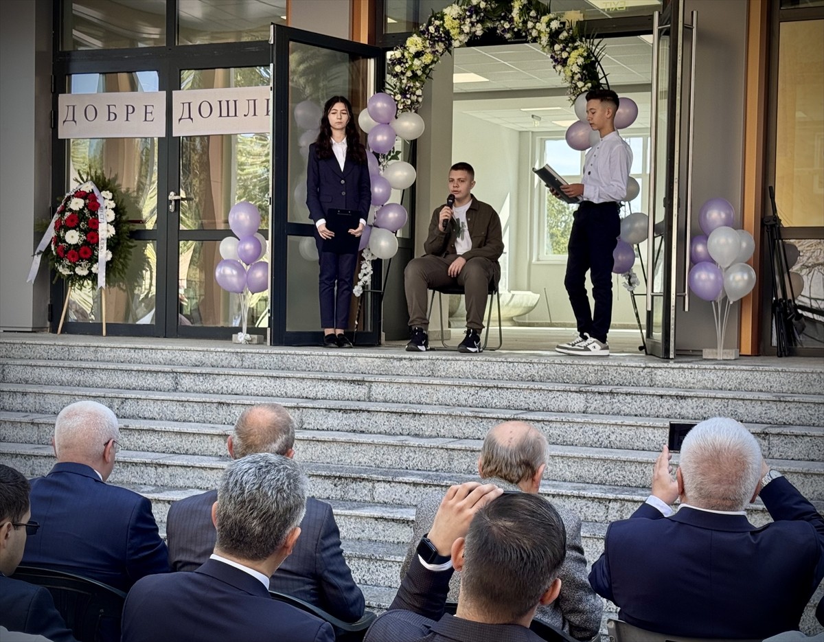 Bulgaristan’da yeni eğitim öğretim yılında hizmete açılan Sofya İmam Hatip Lisesi, düzenlenen...
