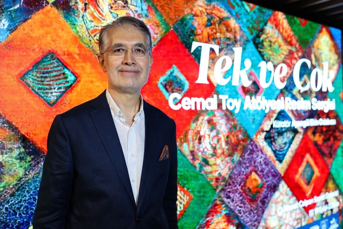 Cemal Toy Atölyesi ve sanatçının kurduğu Birlikte Sanatın Fatih Belediyesi destekleriyle...