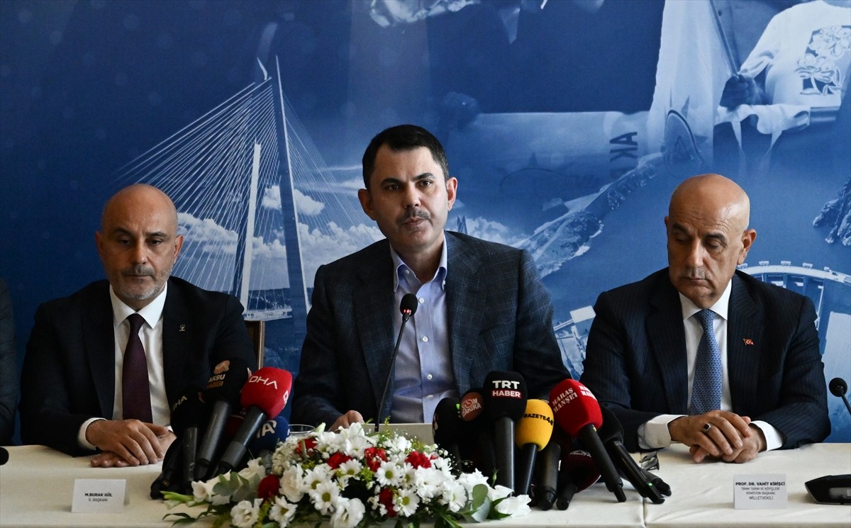 Çevre, Şehircilik ve İklim Değişikliği Bakanı Murat Kurum (sağ 3), "Türkiye Yüzyılı Buluşmaları"...