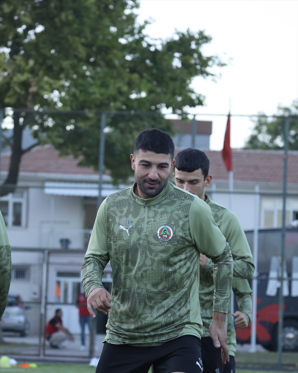 Corendon Alanyaspor, Trendyol Süper Lig'in 5. haftasında TÜMOSAN Konyaspor ile yarın deplasmanda...