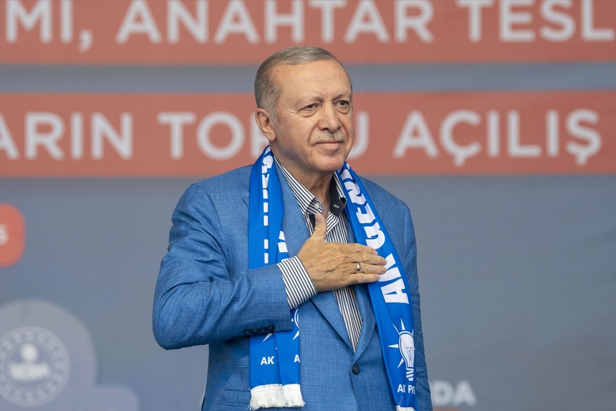 Cumhurbaşkanı Recep Tayyip Erdoğan, Malatya Büyükşehir Belediyesi arkasında düzenlenen, "Asrın...