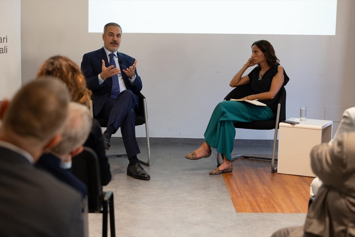 Dışişleri Bakanı Hakan Fidan, İtalya'nın önde gelen düşünce kuruluşlarından Roma merkezli...