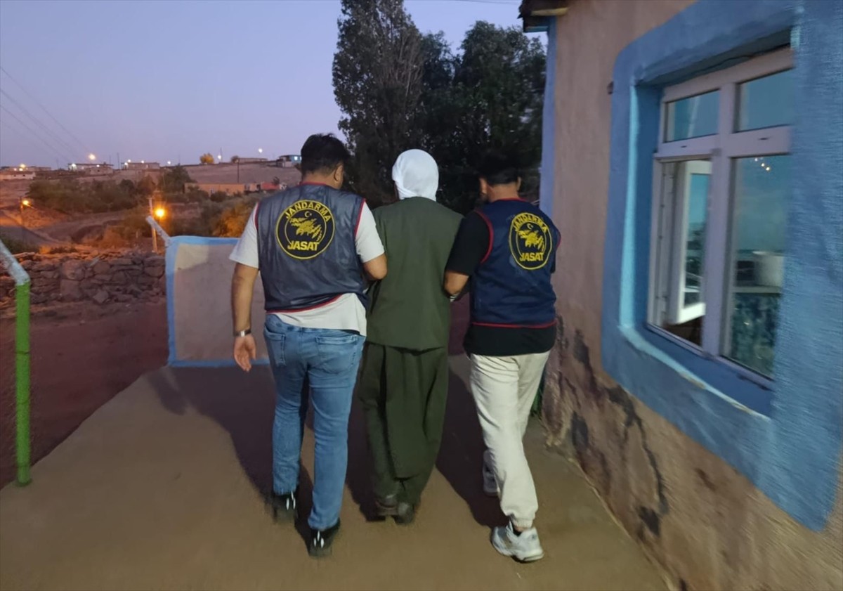  Diyarbakır'da haklarında çeşitli suçlardan kesinleşmiş hapis cezası bulunan firari 63 hükümlü...