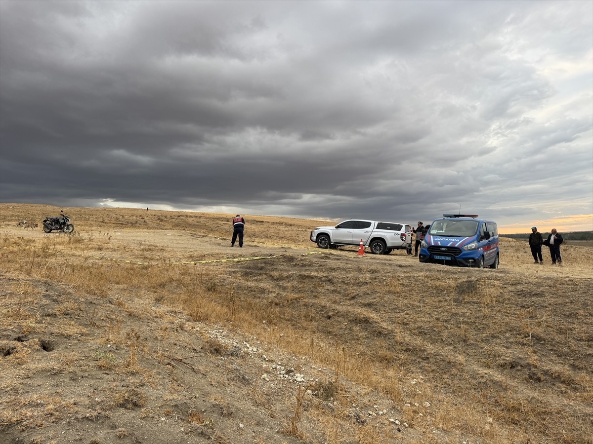Edirne'nin Havsa ilçesindeki köyün merasında çıkan silahlı kavgada 1 kişi yaşamını yitirdi. Olayın...