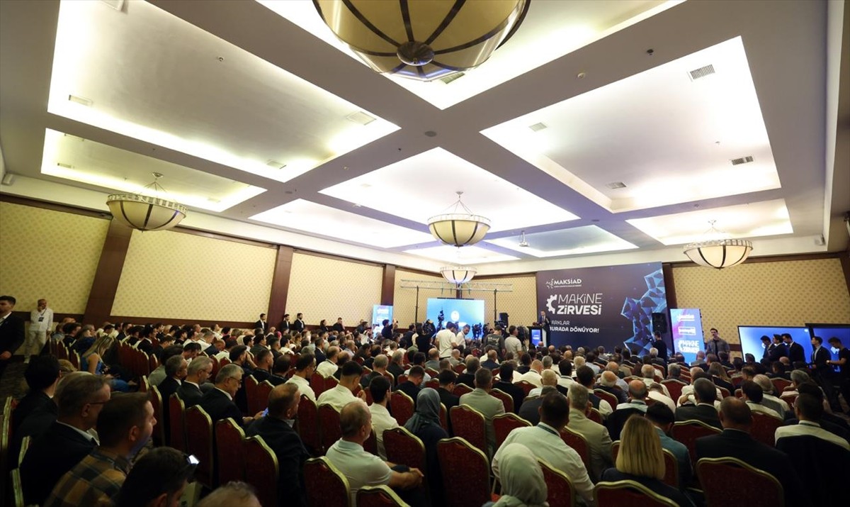  Enerji ve Tabii Kaynaklar Bakanı Alparslan Bayraktar, Denizli'de Makine Sanayicileri ve...