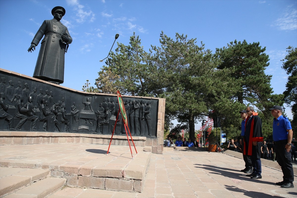 Erzurum, Kars, Ardahan ve Ağrı'da yeni adli yıl açılışı dolayısıyla törenler düzenlendi....