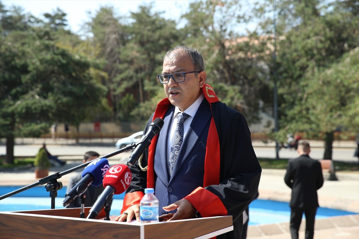 Erzurum, Kars, Ardahan ve Ağrı'da yeni adli yıl açılışı dolayısıyla törenler düzenlendi....