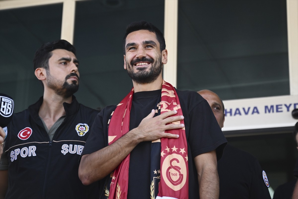 Galatasaray'ın transfer görüşmelerine başladığı bonservisi İngiltere Premier Lig takımlarından...