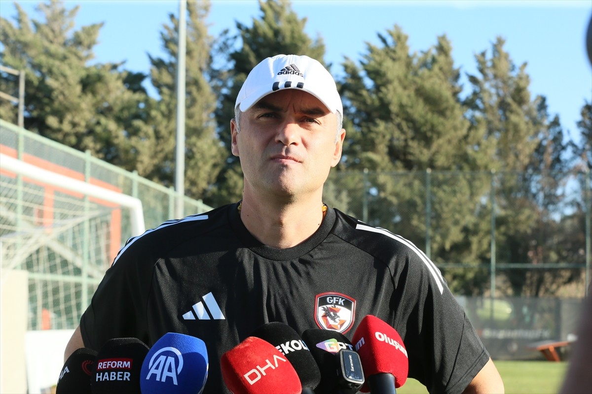 Gaziantep FK teknik direktörü Burak Yılmaz, ligin 5. haftasında karşılaşacakları Kocaelispor...