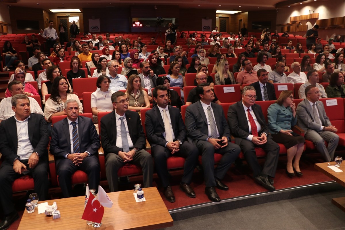 Güneydoğu Anadolu Halı İhracatçıları Birliği (GAHİB) tarafından "11. Makine Halısı Tasarım...