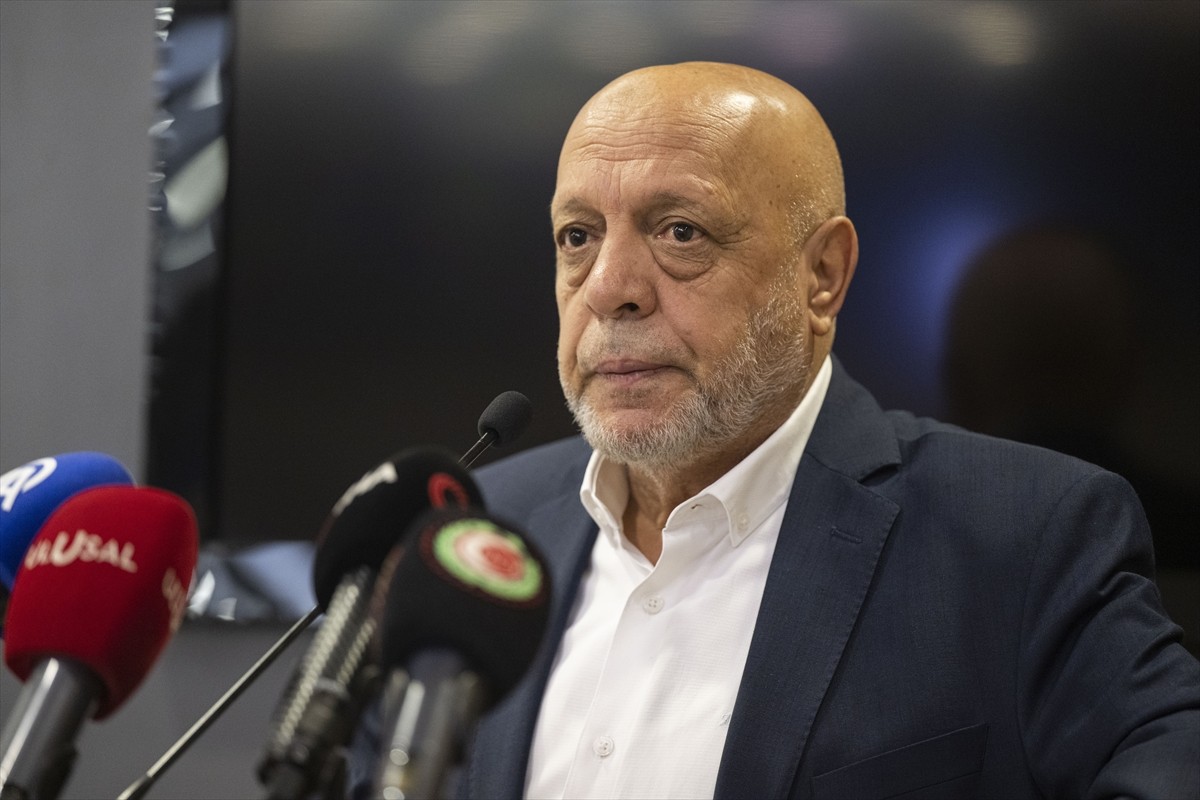  HAK-İŞ Genel Başkanı Mahmut Arslan, Konfederasyonun genel merkezinde, 18 Eylül Uluslararası Eşit...