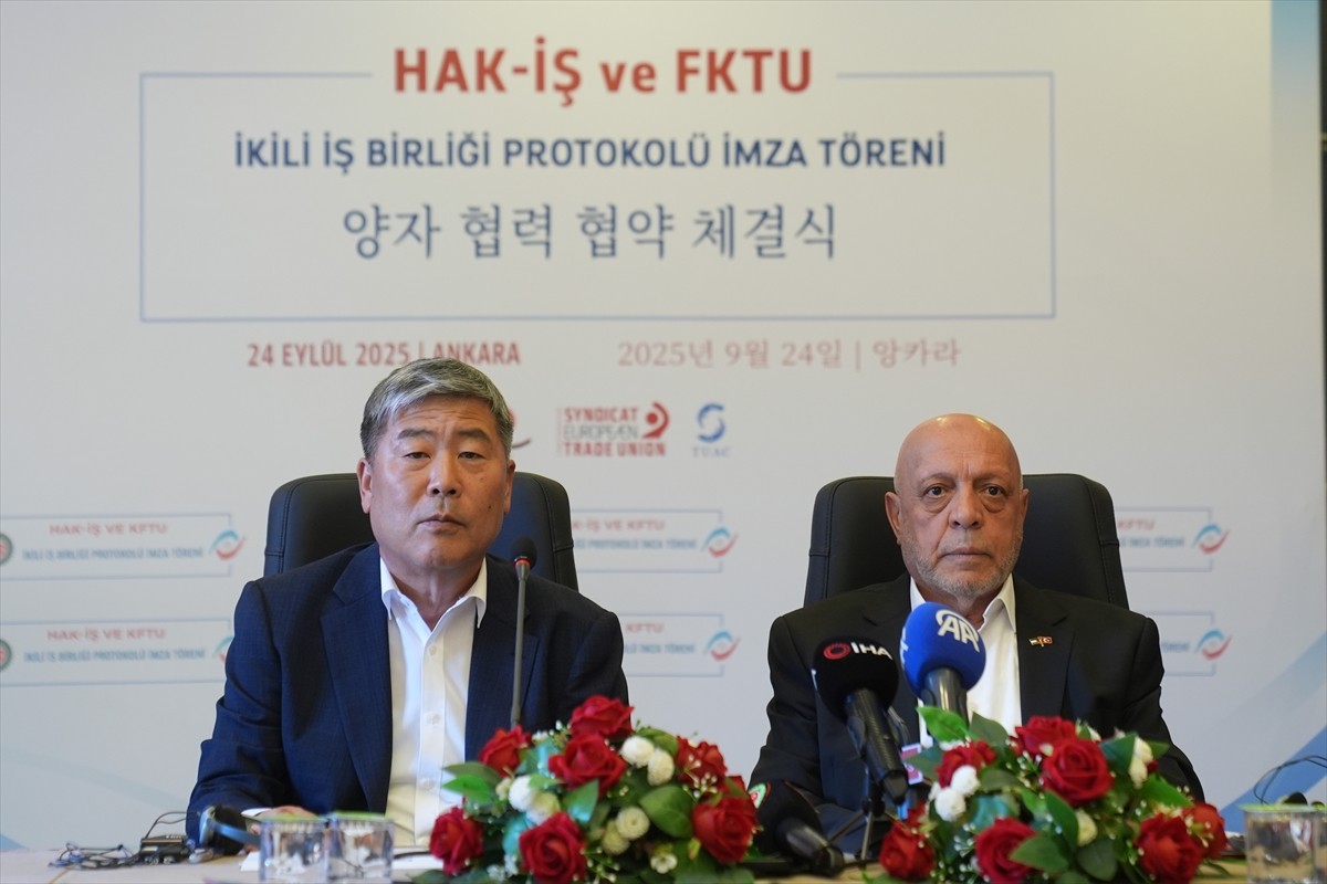 HAK-İŞ Genel Merkezi'nde gerçekleşen protokol töreninde HAK-İŞ Konfederasyonu ile Kore Sendikalar...
