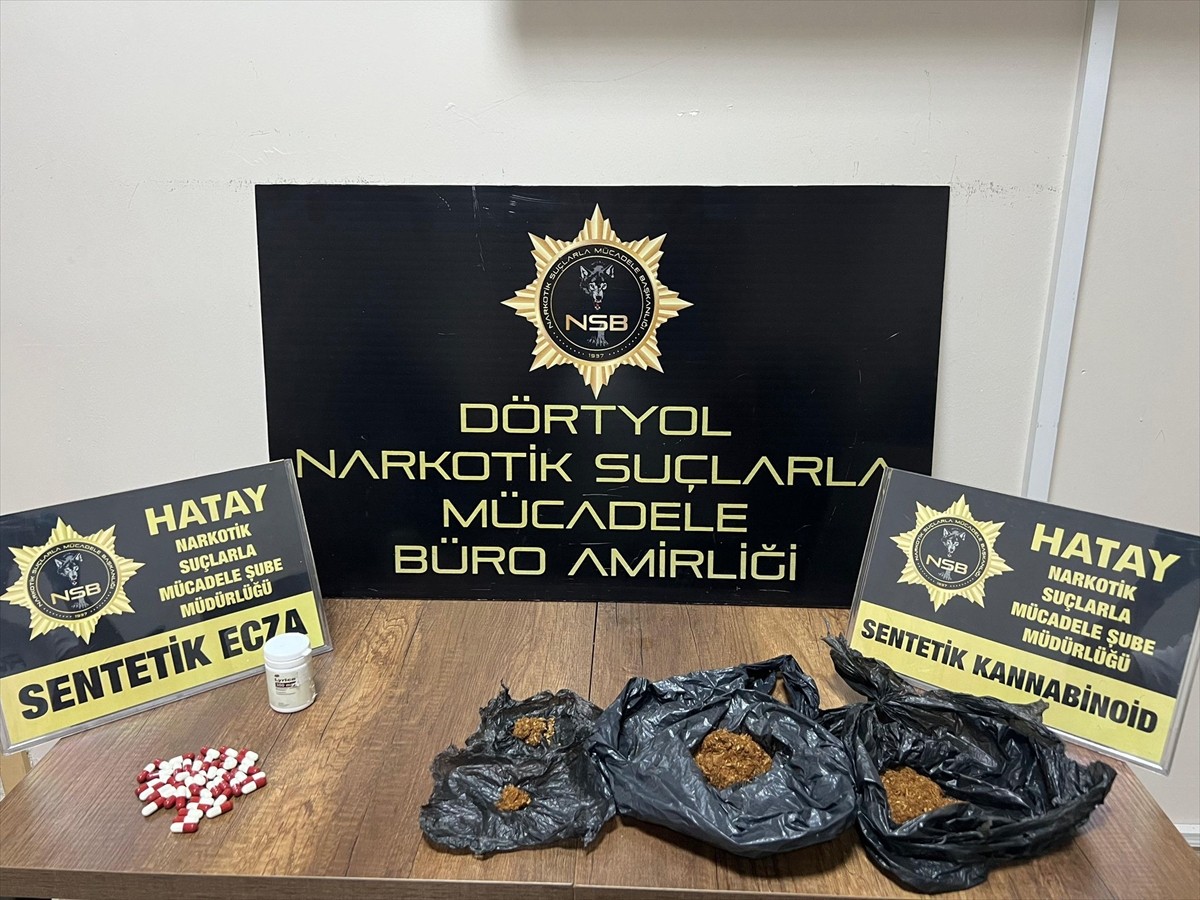 Hatay'ın Dörtyol ilçesinde uyuşturucu operasyonunda gözaltına alınan 2 şüpheli tutuklandı....