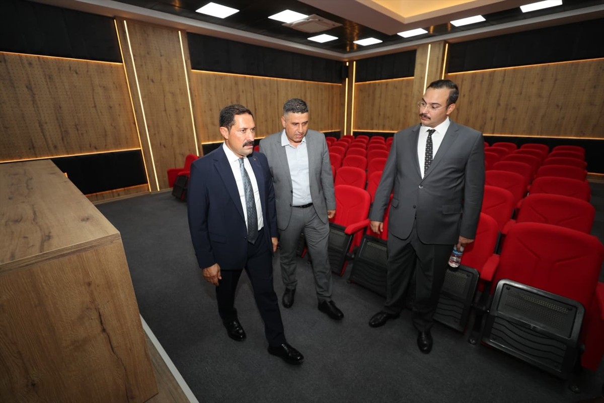 Hatay Valisi Mustafa Masatlı (sağda), Altınözü ilçesinde yapımı tamamlanarak hizmete açılan...