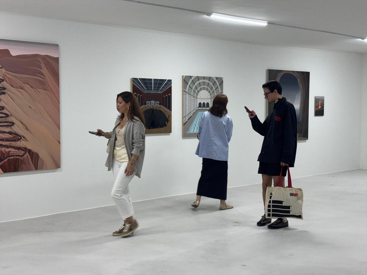   İstanbul Kültür Sanat Vakfı (İKSV) tarafından bu yıl "Üç Ayaklı Kedi" başlığıyla düzenlenen "18....