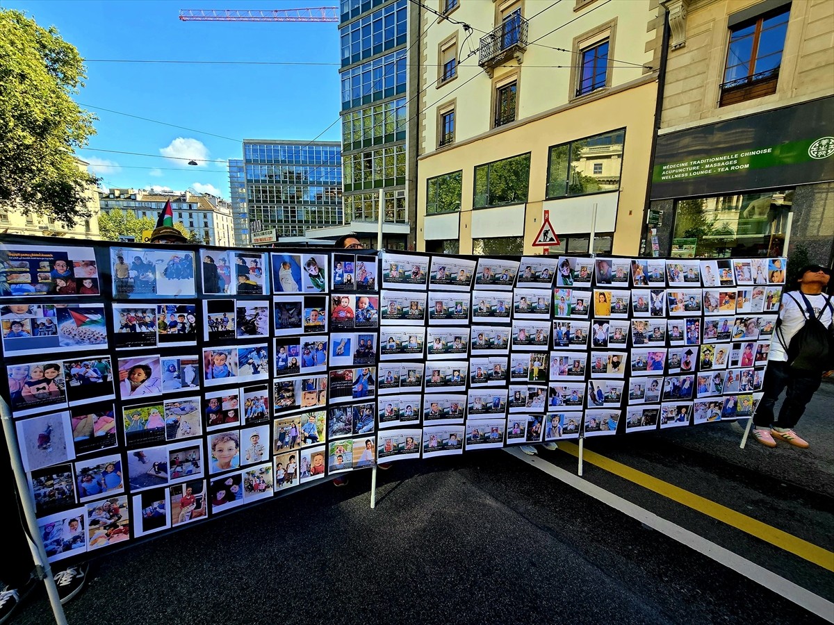 İsviçre'nin Cenevre kentinde binlerce kişi, Gazze'de gerçekleştirdiği soykırım nedeniyle İsrail'e...