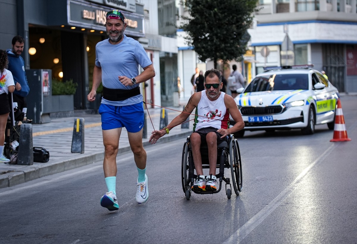 İzmir'in düşman işgalinden kurtuluş günü etkinlikleri kapsamında bu yıl 13'üncüsü gerçekleştirilen...