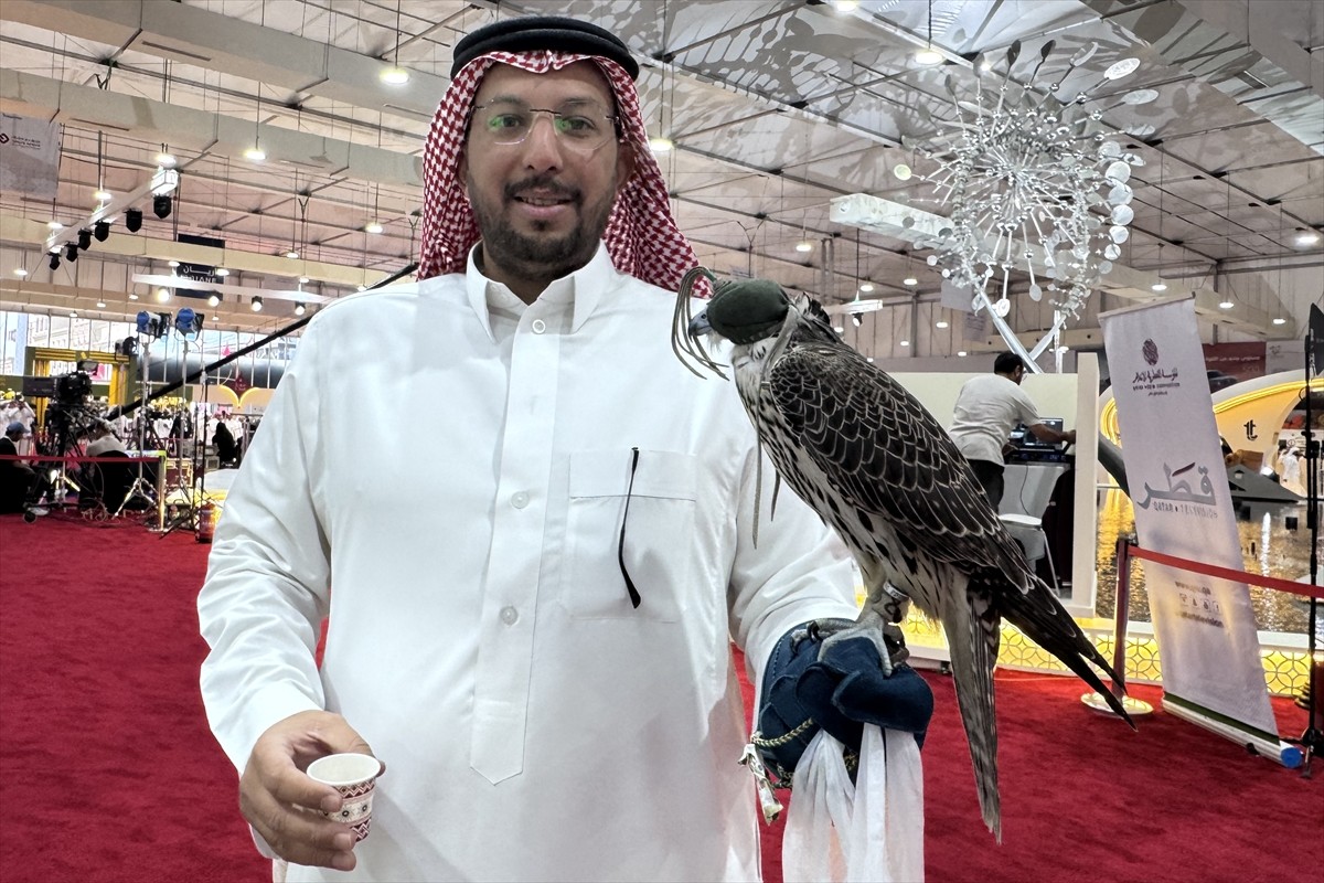 Katar'ın başkenti Doha'da "9. Uluslararası Avcılık ve Şahin" sergisi düzenlendi. Başkent Doha'daki...