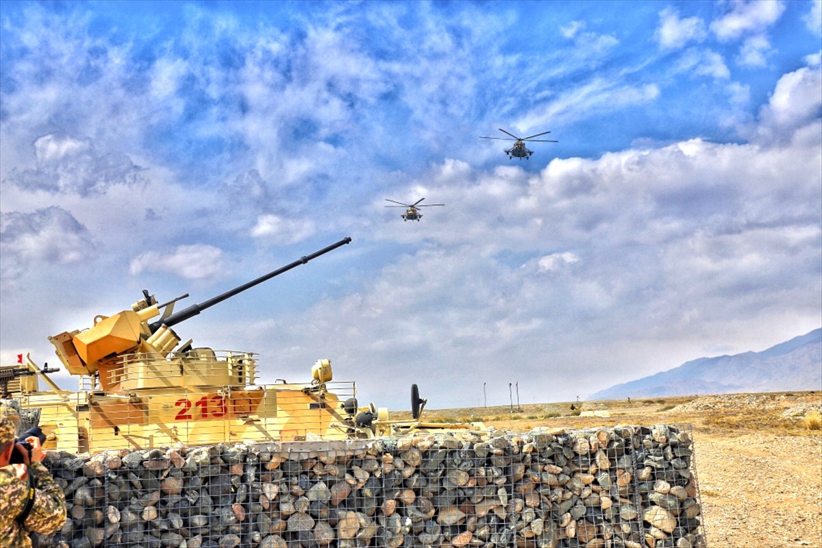 Kırgızistan'ın ev sahipliğinde Kolektif Güvenlik Anlaşması Örgütü (KGAÖ) Hızlı Mukabele Kuvvetleri...