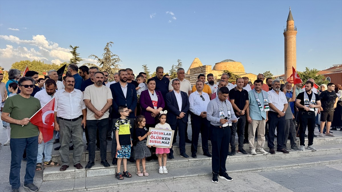 Kırşehir'de, Filistin'e ve Küresel Sumud Filosu'na destek için basın açıklaması yapıldı.