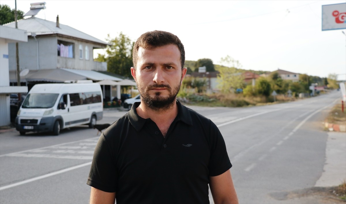 Kocaeli’nin Kandıra ilçesinde otomobilin yolun karşısına geçmeye çalışan yayaya çarptığı kazanın...