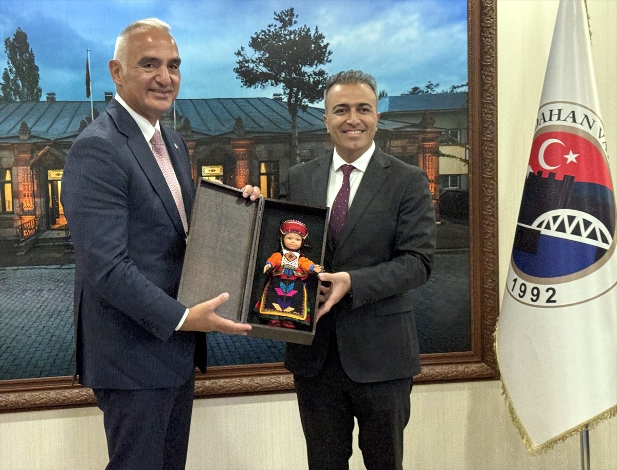 Kültür ve Turizm Bakanı Mehmet Nuri Ersoy (sağda), Ardahan'da ziyaretler gerçekleştirdi. Vali...