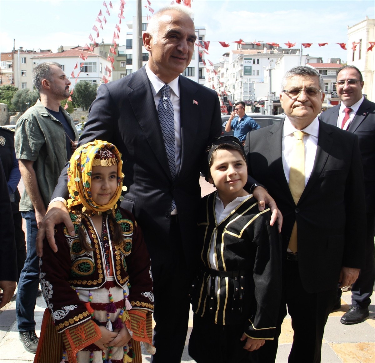 Kültür ve Turizm Bakanı Mehmet Nuri Ersoy, Sinop'taki programları kapsamında Valiliği ziyaret...