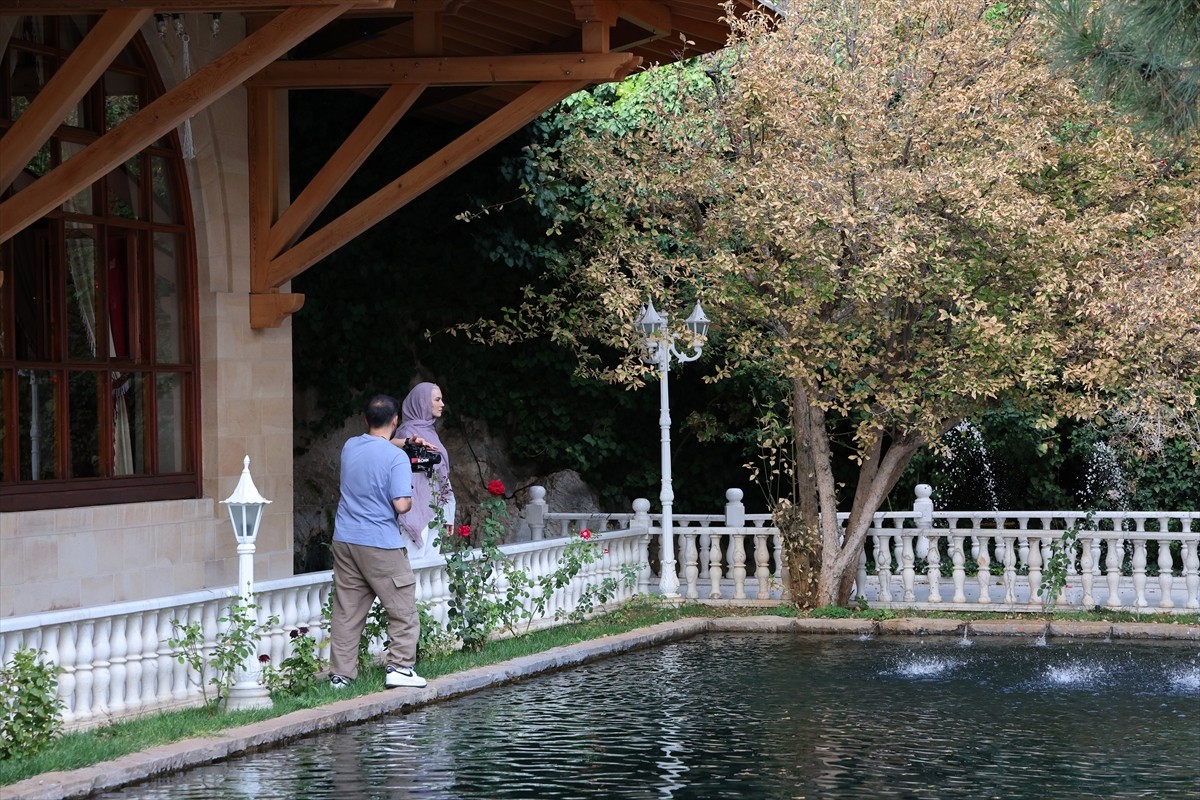 Malatya Kültür Yolu Festivali kapsamında, Darende ilçesindeki Somuncu Baba Külliyesi'nin tanıtım...