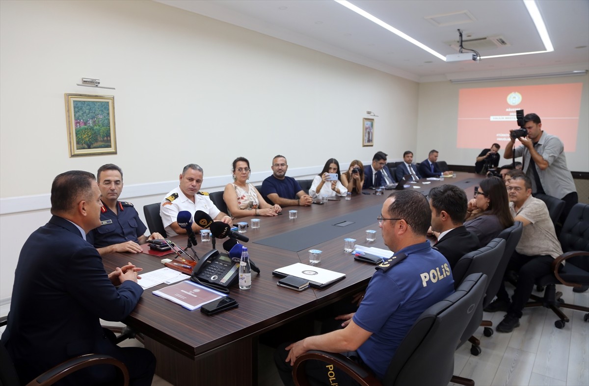 Muğla'da, Valilik 75. Yıl Salonu'nda "Medya Buluşması" toplantısı düzenlendi. Valisi İdris Akbıyık...