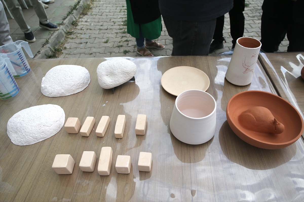 Muş Alparslan Üniversitesi ev sahipliğinde Iğdır Üniversitesi ve Van Yüzüncü Yıl Üniversitesinin...