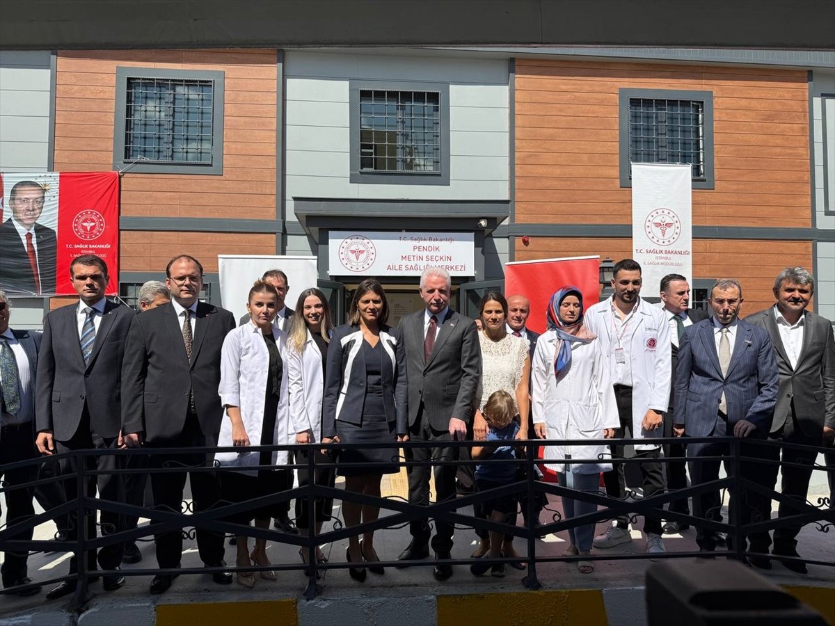 Pendik'te yapımı tamamlanan Metin Seçkin Aile Sağlığı Merkezi, düzenlenen törenle hizmete açıldı....