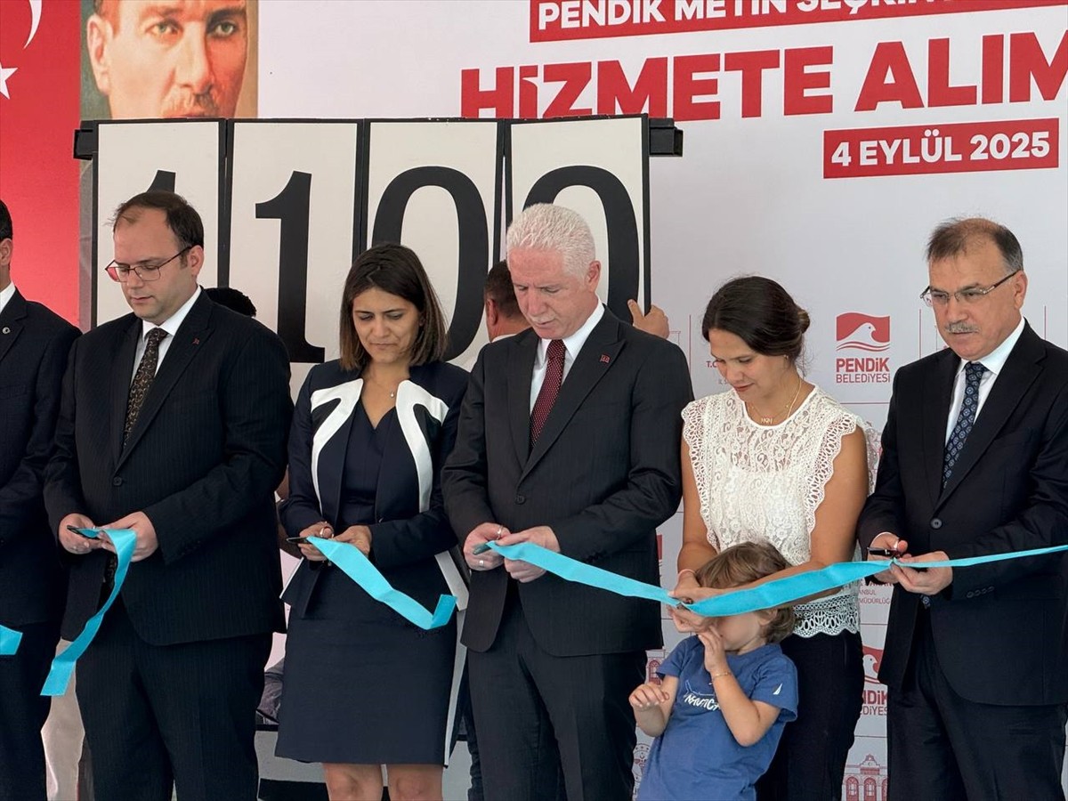 Pendik'te yapımı tamamlanan Metin Seçkin Aile Sağlığı Merkezi, düzenlenen törenle hizmete açıldı....
