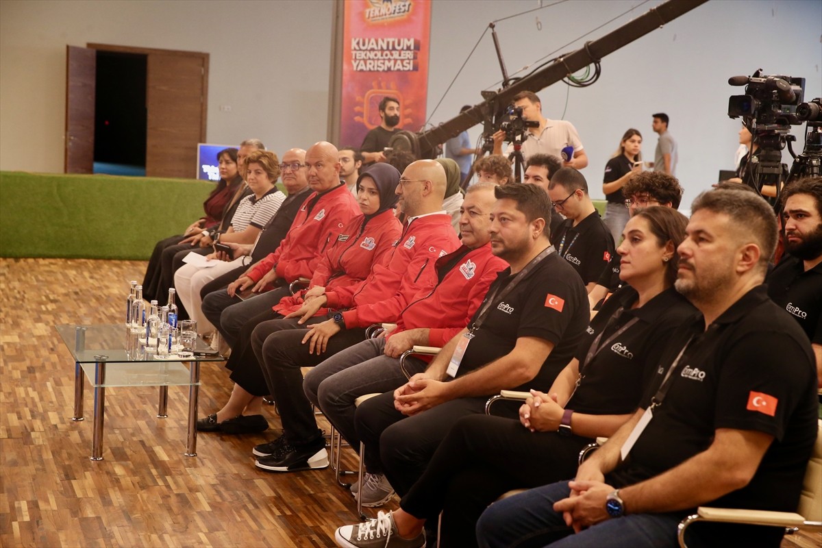 "TEKNOFEST Kuantum Teknolojileri Yarışması" finali, Bilişim Vadisi'nde düzenleniyor. "Yazılım"...