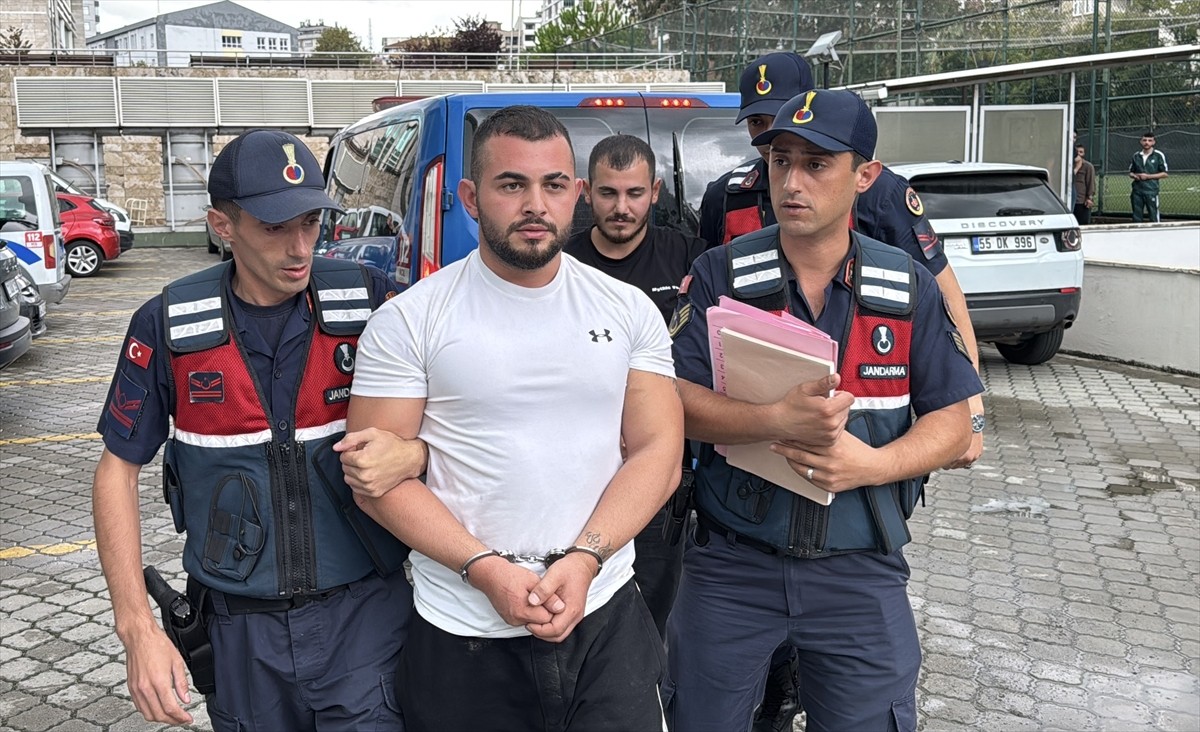 Samsun'un Atakum ilçesinde ormanlık alanda bir kişiyi darbeden 3 şüpheliden 2'si yakalandı.