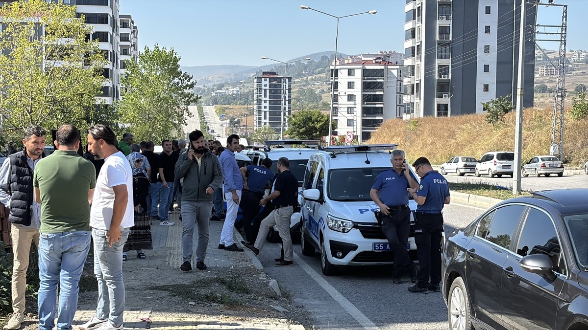 Samsun'un İlkadım ilçesinde inşaattaki asansör boşluğuna düşen sıva ustası hayatını...