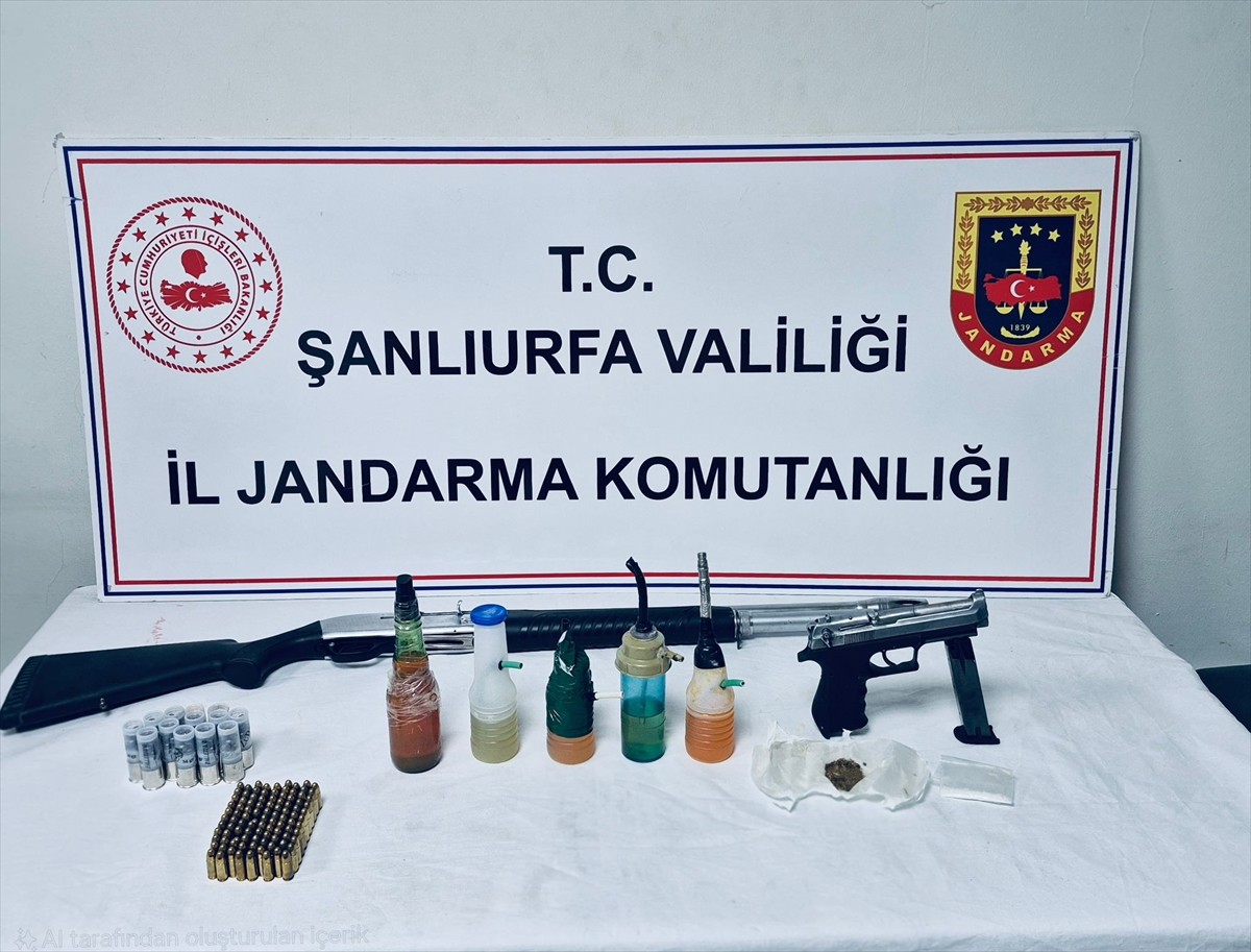 Şanlıurfa'da silah kaçakçılığı operasyonunda 8 şüpheli gözaltına alındı. Adreslerde yapılan...