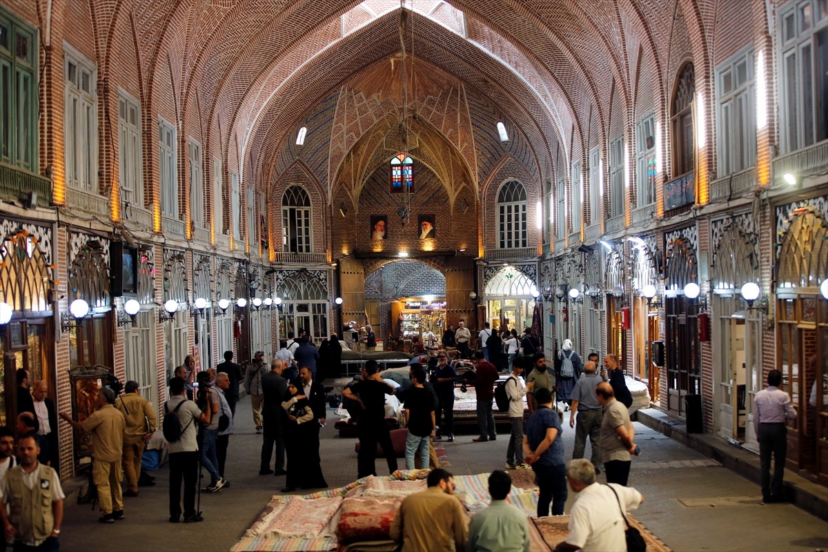 Selçukluların inşa ettiği ve sonraki dönemlerde genişletilerek bugün dünyanın en büyük kapalı...