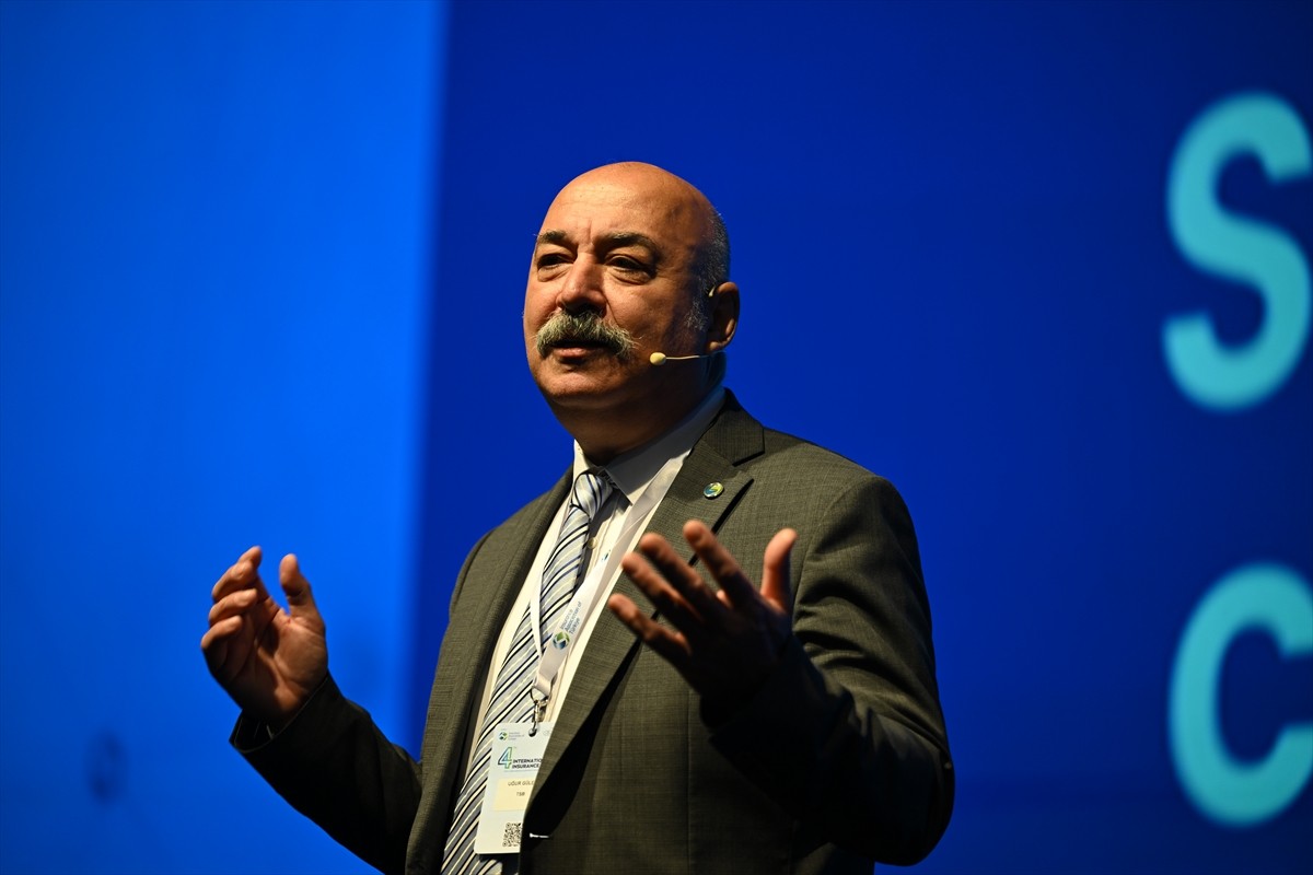 Sigortacılık ve Özel Emeklilik Düzenleme ve Denetleme Kurumu (SEDDK) Başkanı Davut Menteş, Anadolu...