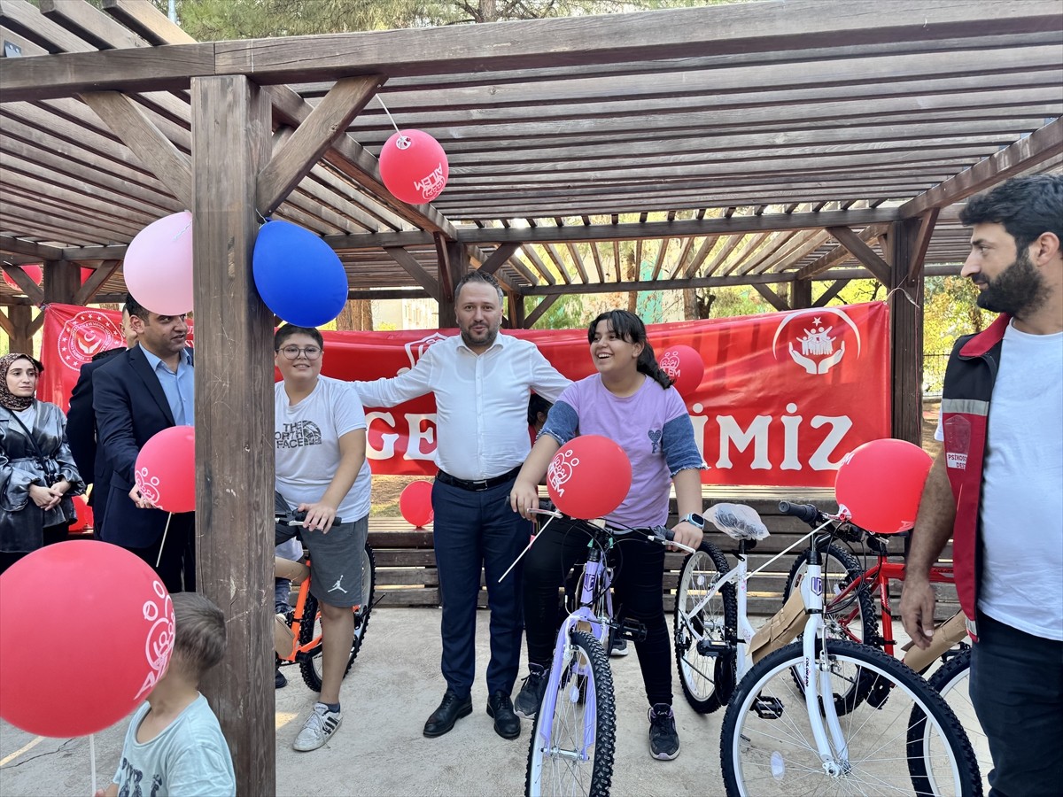 Siirt'te, Aile ve Sosyal Hizmetler Bakanlığı'nın sosyal ve ekonomik destek modellerinden...