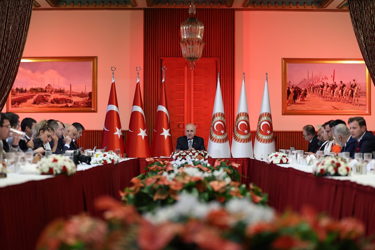 TBMM Başkanı Numan Kurtulmuş, Meclis Tören Salonu'nda düzenlediği 28. Dönem 3. Yasama Yılı...