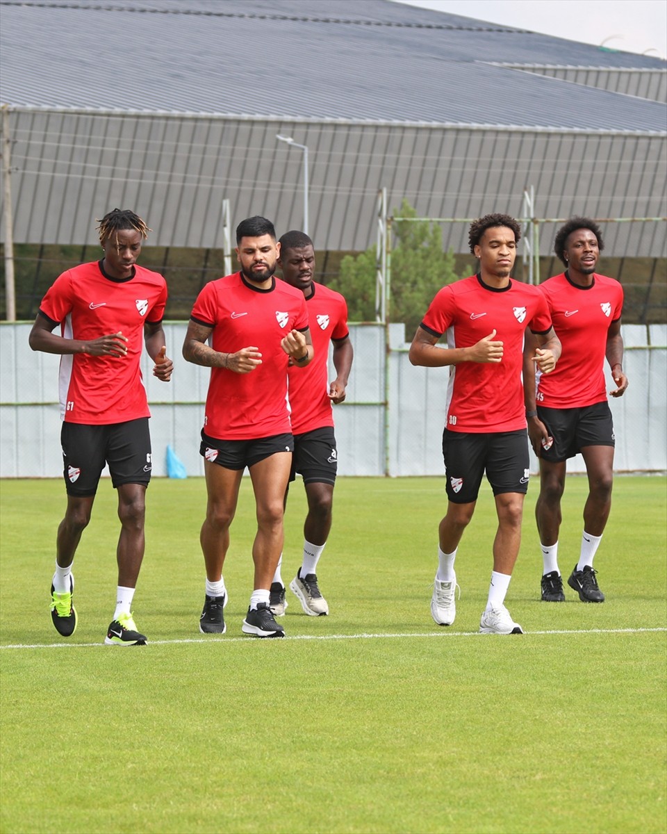 Trendyol 1. Lig ekibi Boluspor, sahasında oynayacağı Manisa FK karşılaşmasının hazırlıklarına...