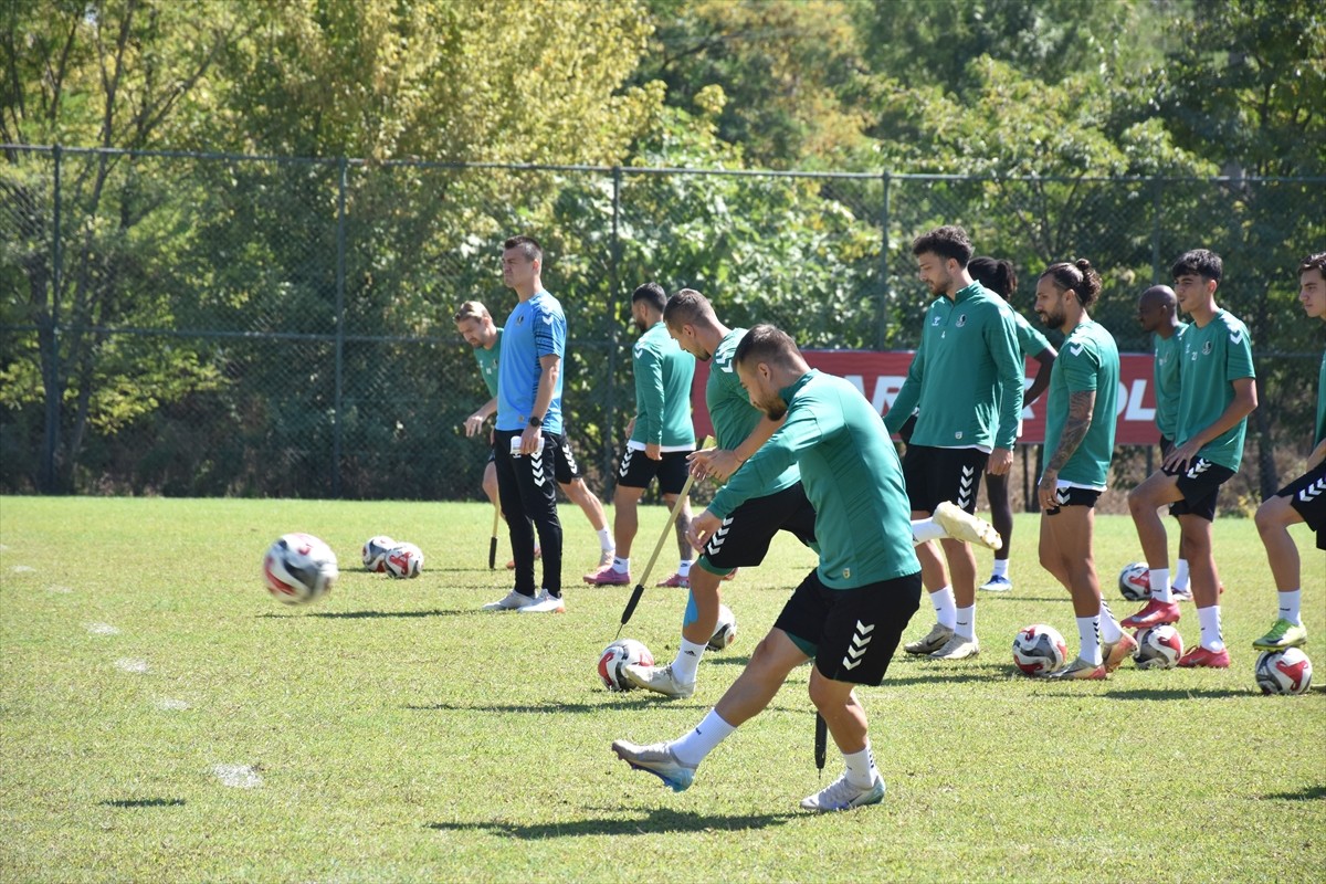 Trendyol 1. Lig takımlarından Sakaryaspor, ligin 5. haftasında deplasmanda Erzurumspor FK ile...