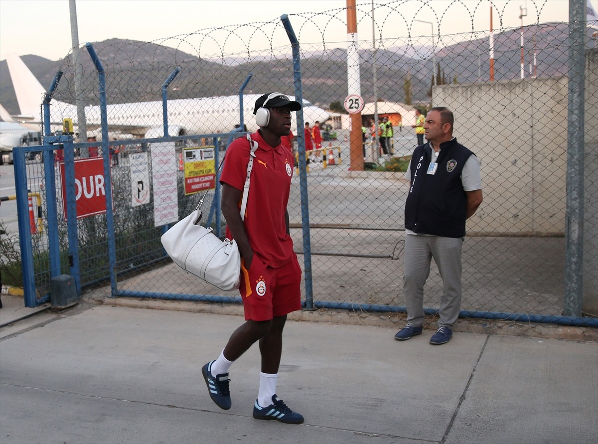 Trendyol Süper Lig'in 7. haftasında yarın Corendon Alanyaspor'la karşılaşacak Galatasaray...