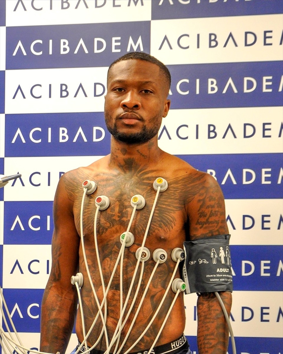 Trendyol Süper Lig ekiplerinden Çaykur Rizespor, Angolalı kanat oyuncusu Loide Augusto'yu kiralık...