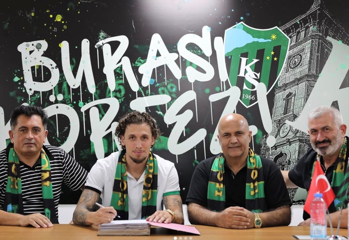 Trendyol Süper Lig ekiplerinden Kocaelispor, Kuzey Makedonyalı kanat oyuncusu Darko Churlinov'u...