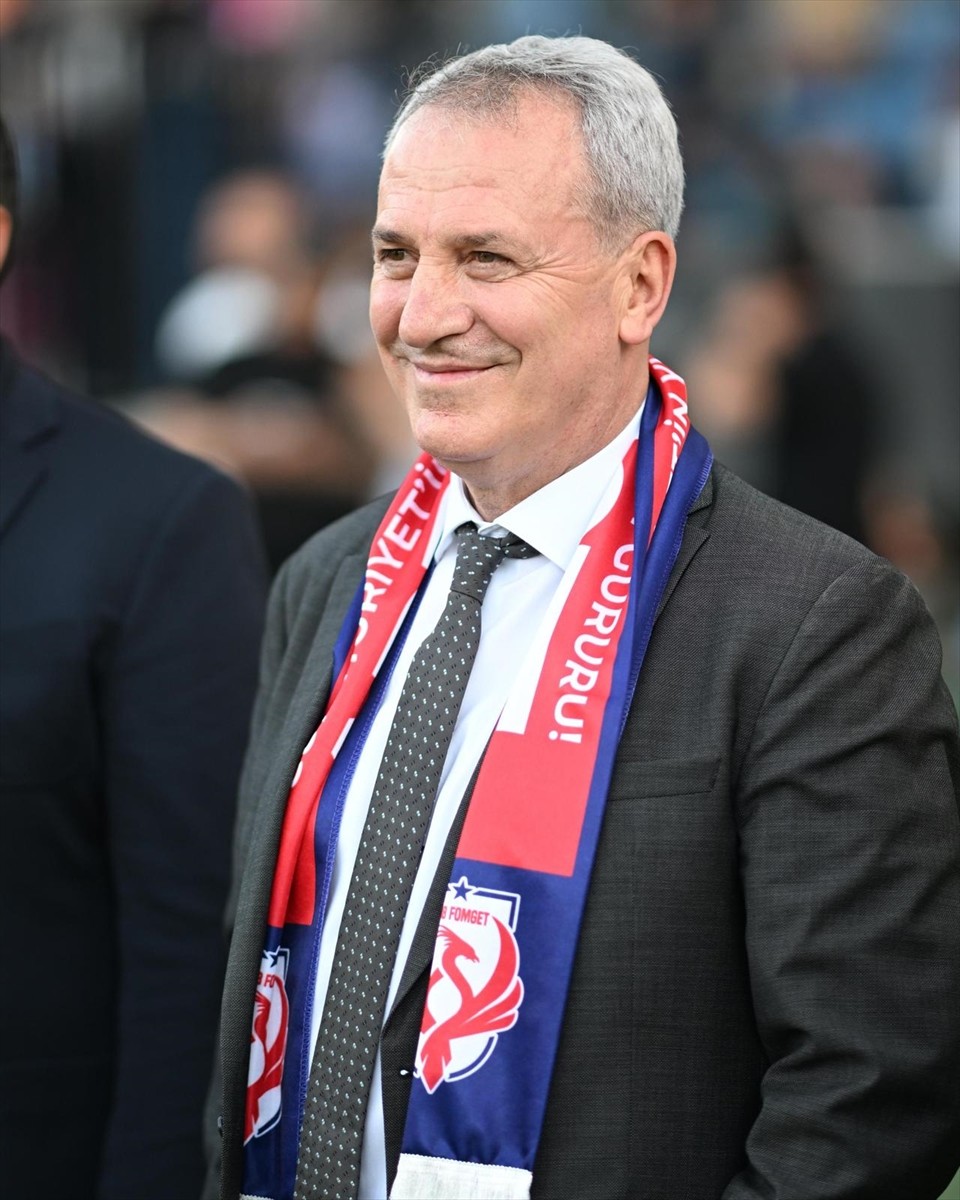 Turkcell Kadın Futbol Süper Ligi'nin şampiyonu Ankara Büyükşehir Belediyesi (ABB) FOMGET Kadın...