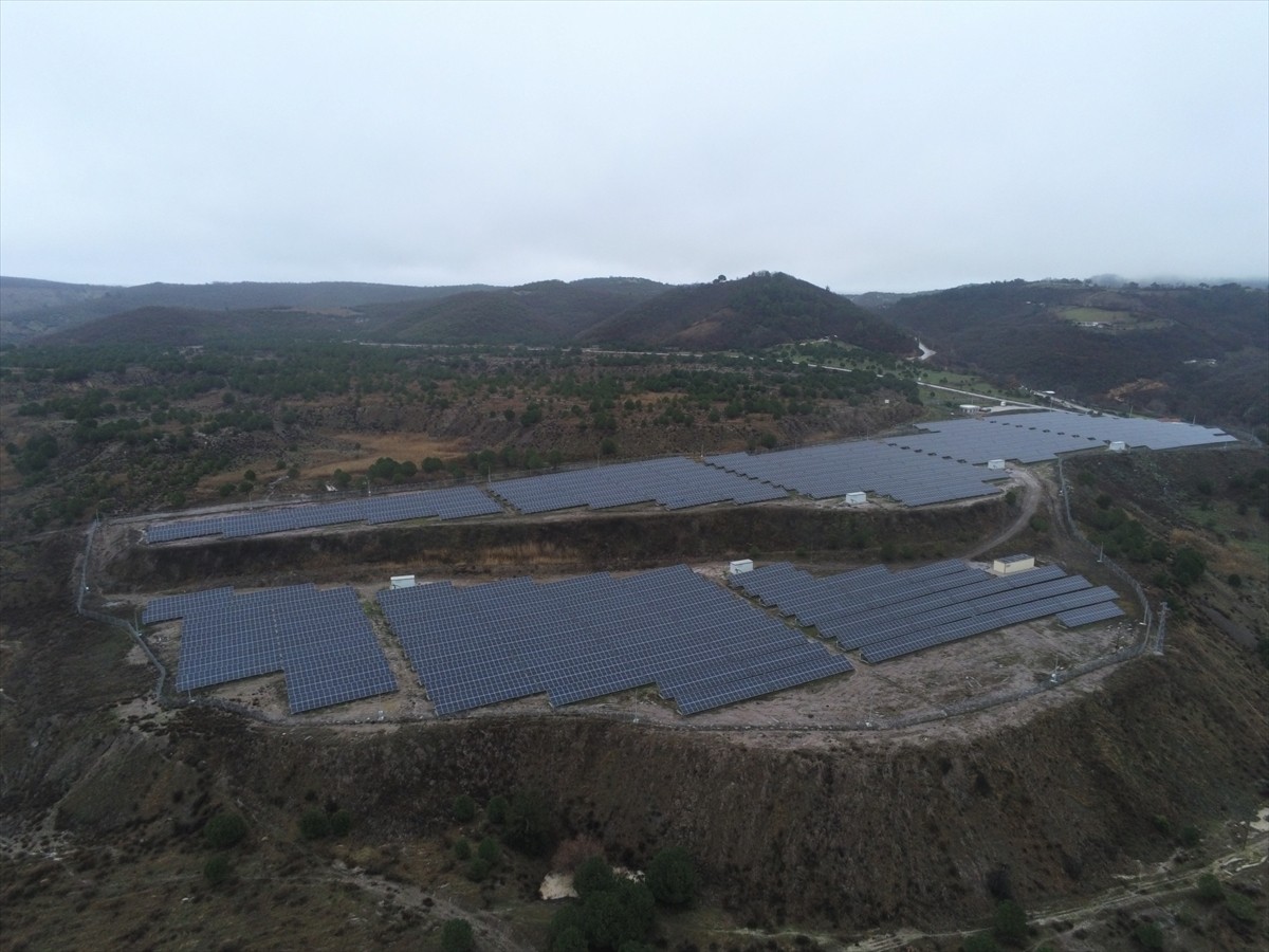 Türkiye Kömür İşletmeleri Kurumunun (TKİ) işlettiği maden sahaları, ömürlerini tamamlayınca güneş...