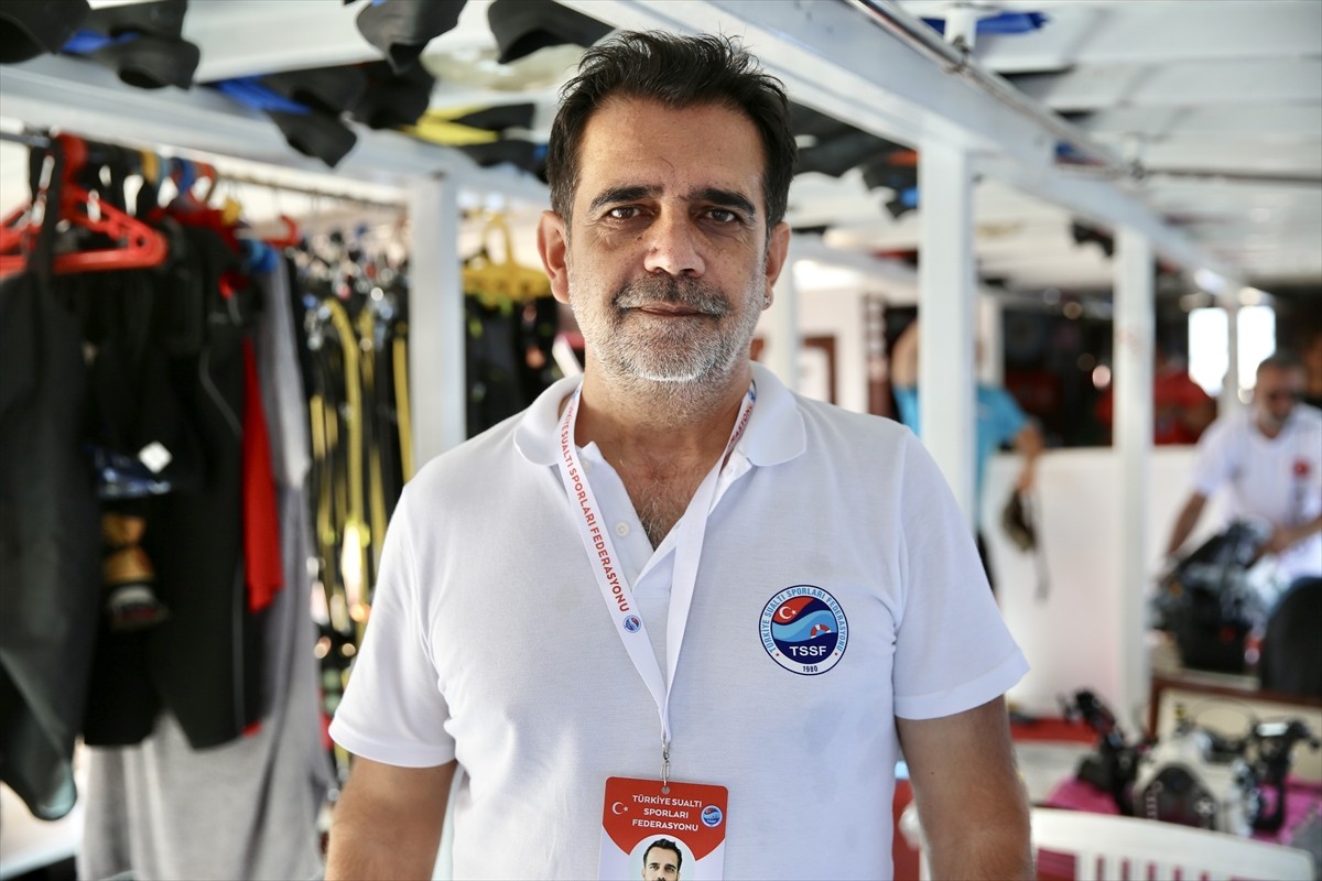 Türkiye Sualtı Sporları Federasyonu (TSSF) Sualtı Görüntüleme Teknik Kurul Başkanı Mustafa Emre...