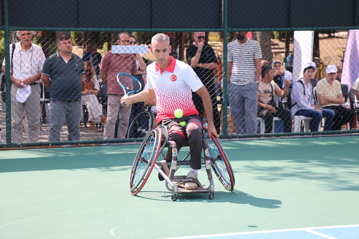 Türkiye Tenis Federasyonu tarafından düzenlenen Tekerlekli Sandalye Tenisi Türkiye Şampiyonası...